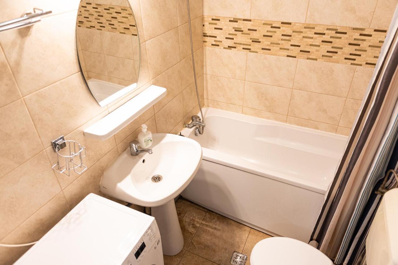 Apartament Ultracentral, zona Piata Universitatii Bucarest Esterno foto