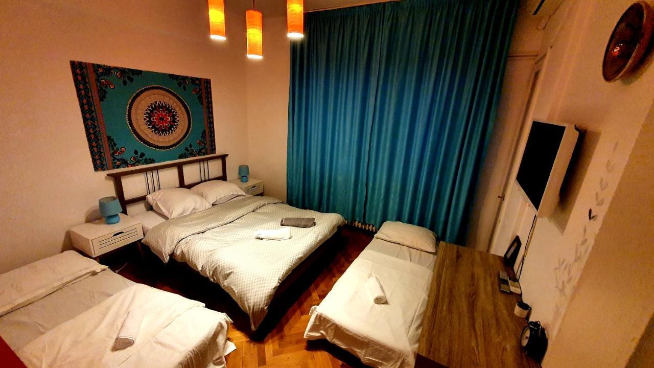 Apartament Ultracentral, zona Piata Universitatii Bucarest Esterno foto